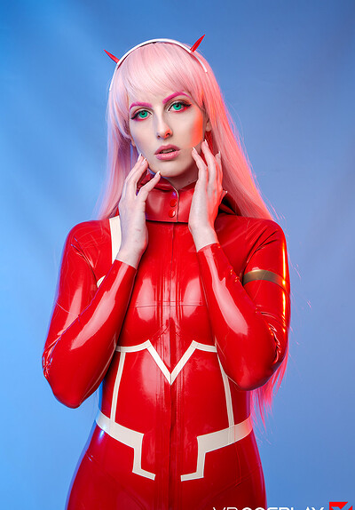 Alex Harper in The Franxx Cosplay from VR Cosplay X
