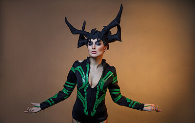 Talia Mint in Hela from VR Cosplay X