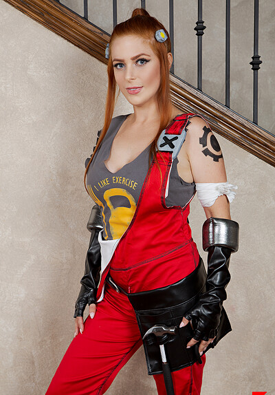 Penny Pax in Overwatch Cosplay from VR Cosplay X