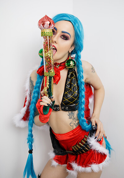 Alessa Savage in Jinx from VR Cosplay X