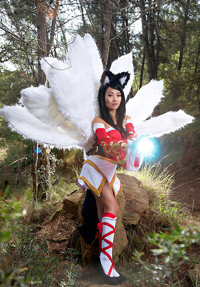 Anissa Kate and Pussy Kat in Cream Of Legends from VR Cosplay X