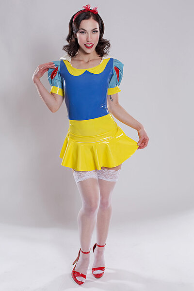 Diana Grace cosplaying a naughty version of Snow White as she flashes her intimate spots