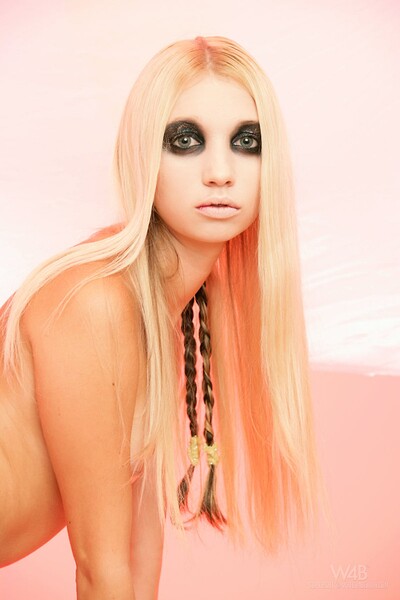 Mina in Strange Look from Watch 4 Beauty