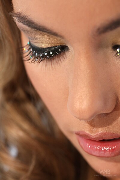 Verunka in Watch 4 Beauty set Ice queen