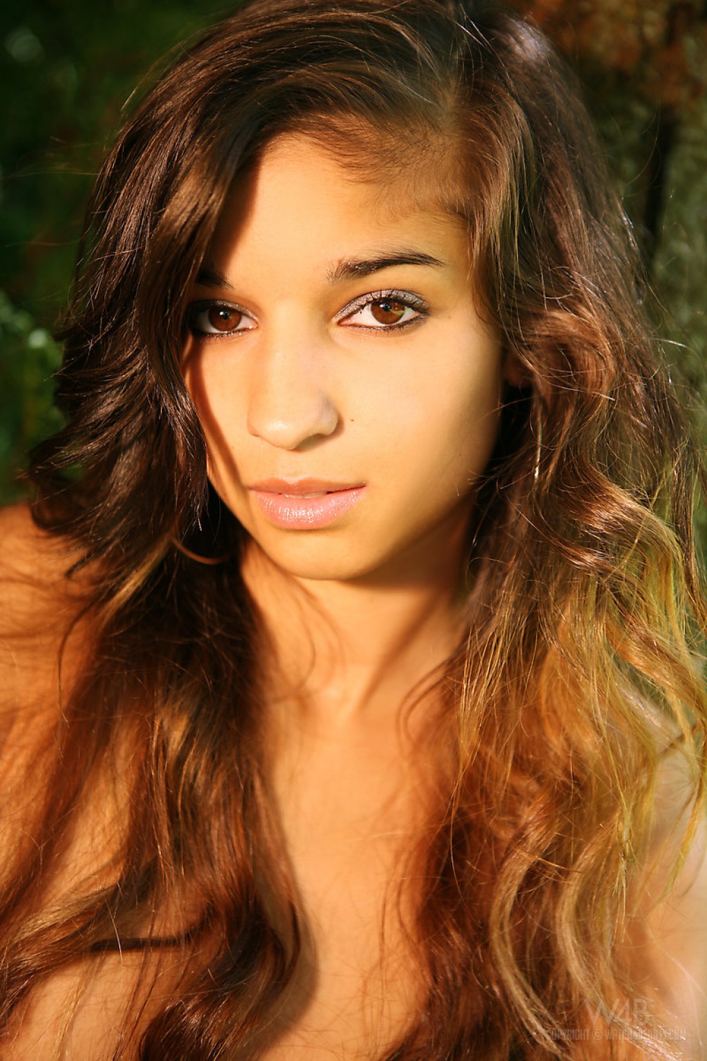 Nika in Watch 4 Beauty set Tree