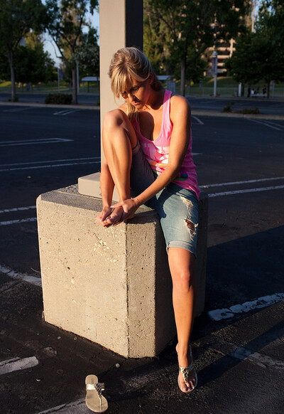 Marketa Pechova in And A Pink Su from Zishy