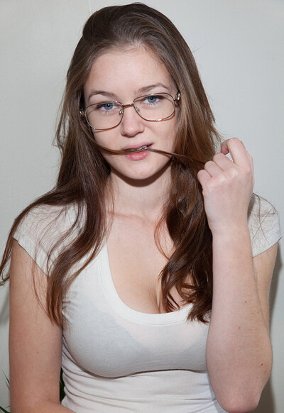 Chelsea Dawson in Gets Cabin Fever from Zishy