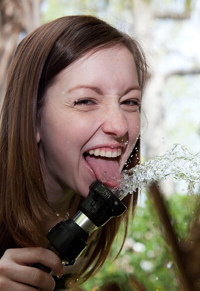 Victoria Voss in Gets The Hose Ambush from Zishy