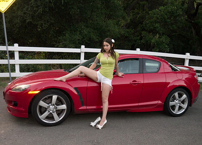 Kira Sinn in Canyon Country from Zishy