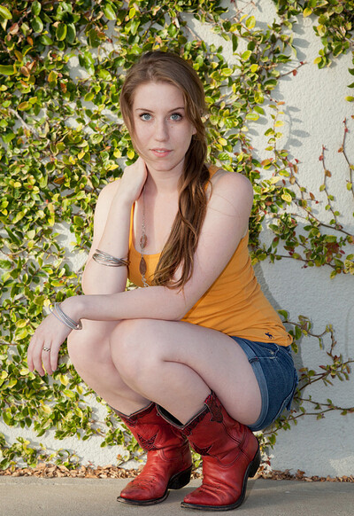 Olivia Pelton in On Barnard Way from Zishy