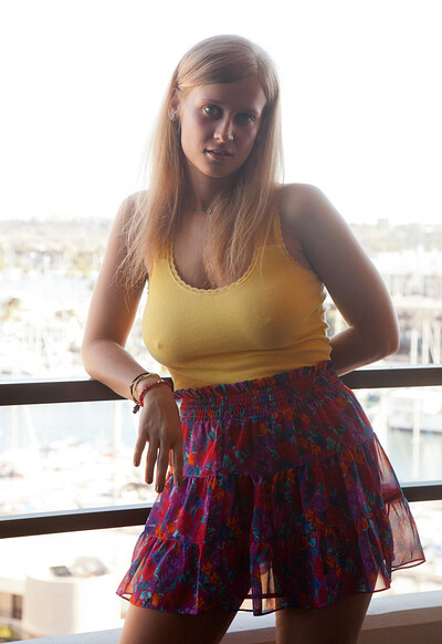 Alice Wonder in Zishy set Marina Bubbles