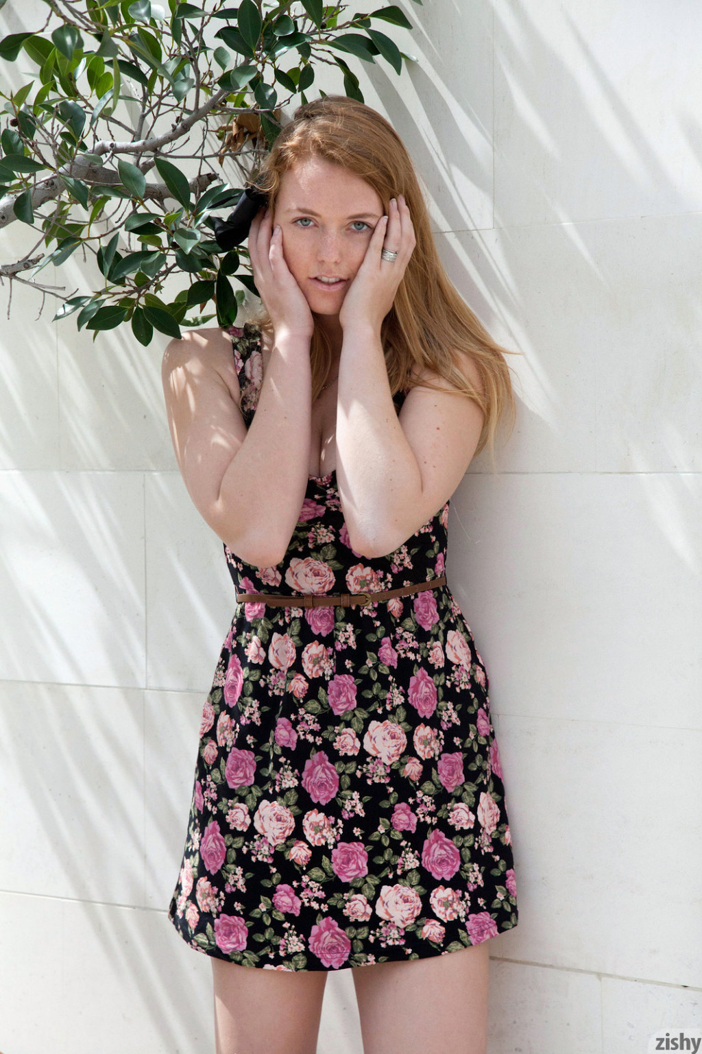 Nicole Wetzel in Zishy set Tender Is The Day