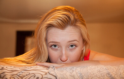 Samantha Rone in Zishy set Japanese Acid