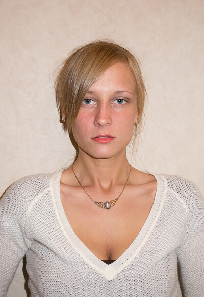 Alice Wonder in Hotel Lasagna from Zishy