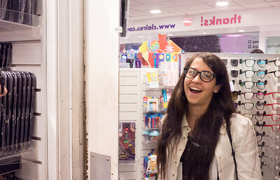 Caroline Ray in Fox Hills Mall from Zishy