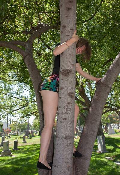 Evelyn Bishop in Grave Affairs from Zishy