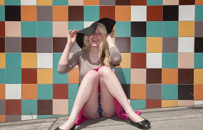 Wynne Leonard in Happy Song from Zishy