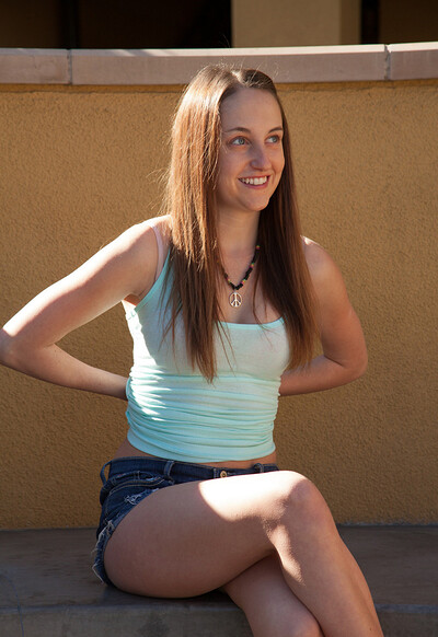 Giselle Locke in Pearl With Grill from Zishy