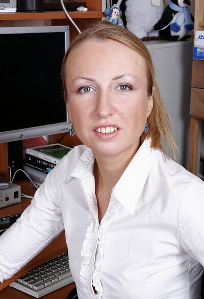 Julia in Julia is bored of paper work and gets kinky instead from We Are Hairy