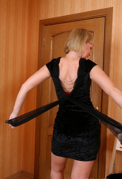 Lana in Mature Lana oozes elegance and juices from We Are Hairy