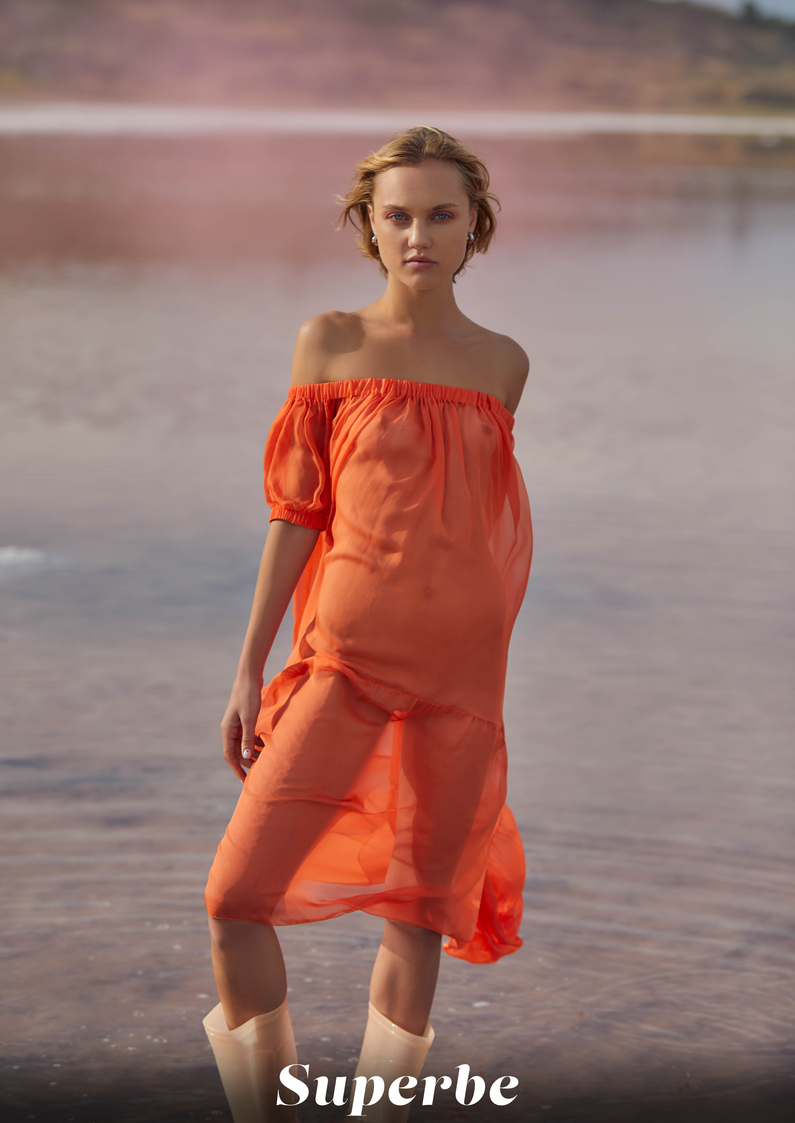 Hannah Ray in Superbe set Dead Sea Poems