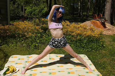 Aubrey Ansel in Slim Picnicking from Als Scan