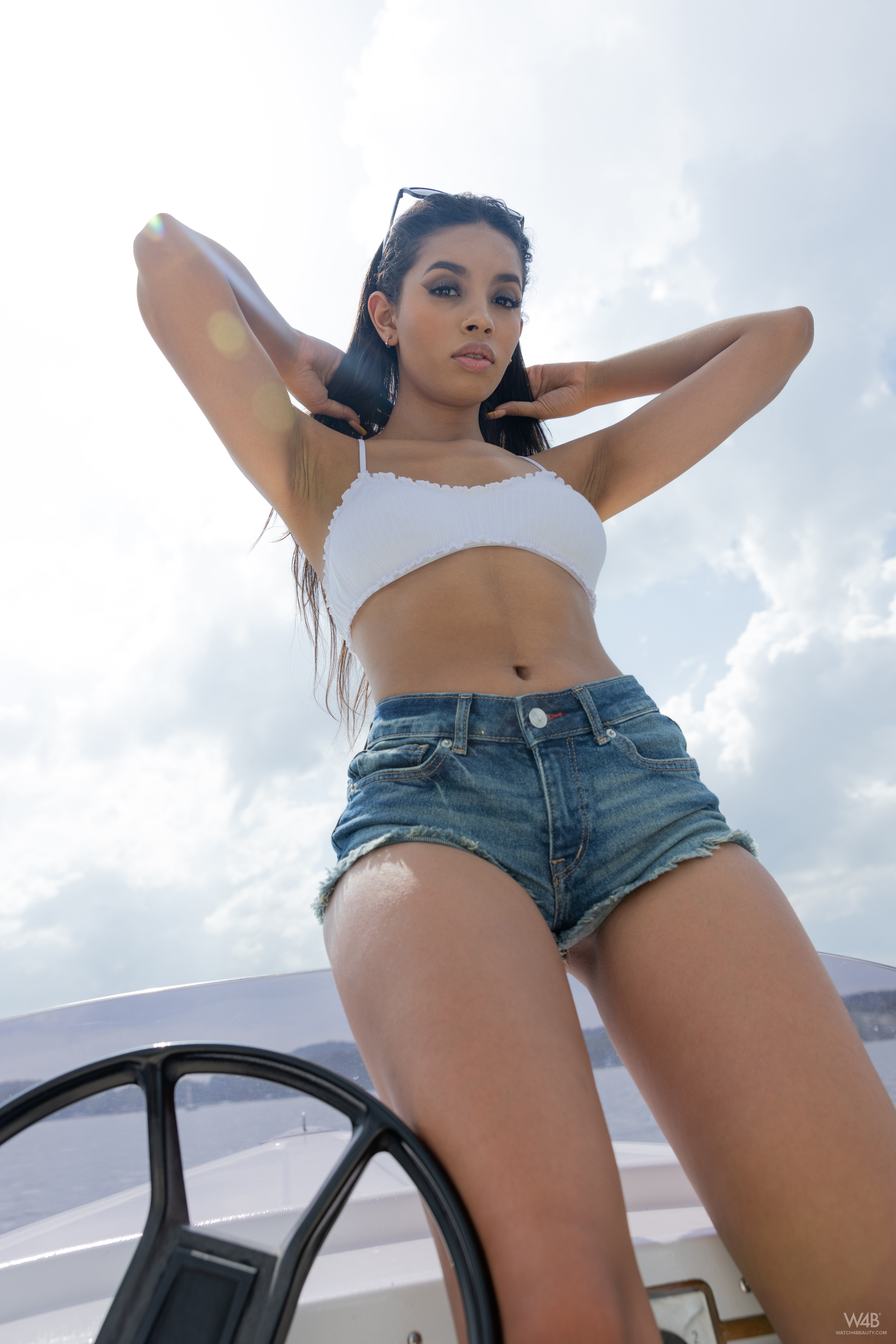 Valery Ponce in Watch 4 Beauty set Orgasm On The Lake