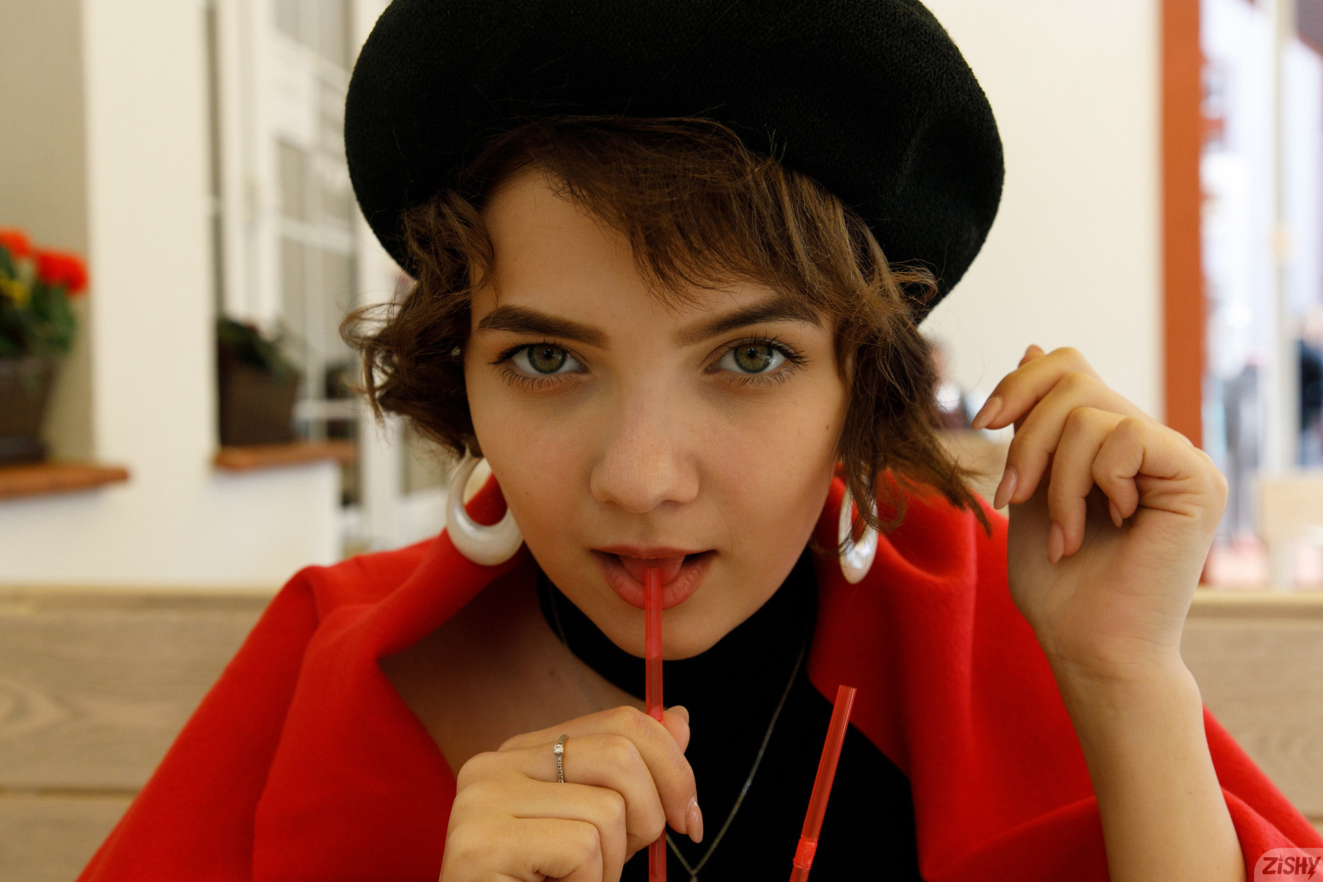 Victoria Minina in Zishy set Cafe Society 1