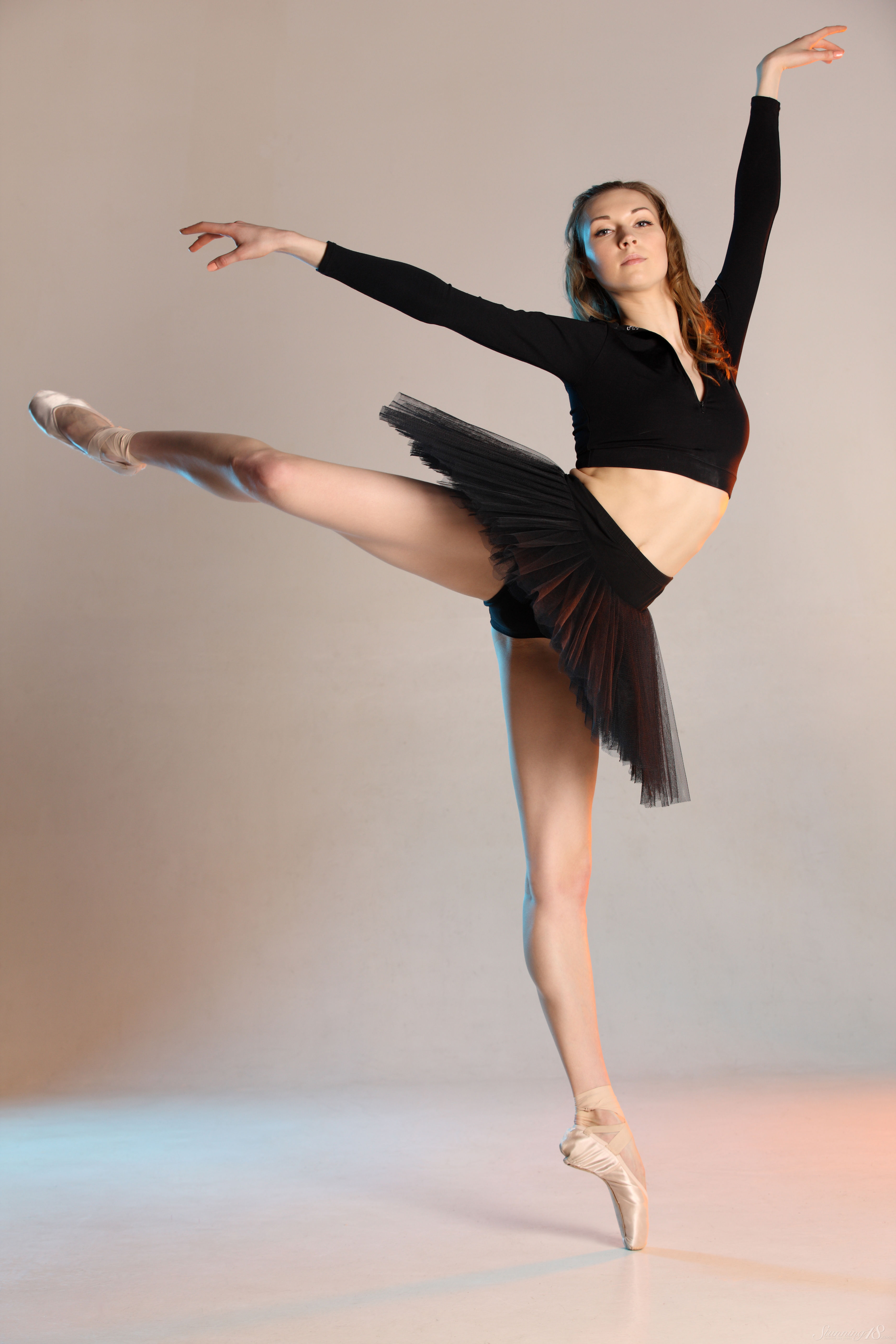 Annett A in Stunning 18 set Black Swan