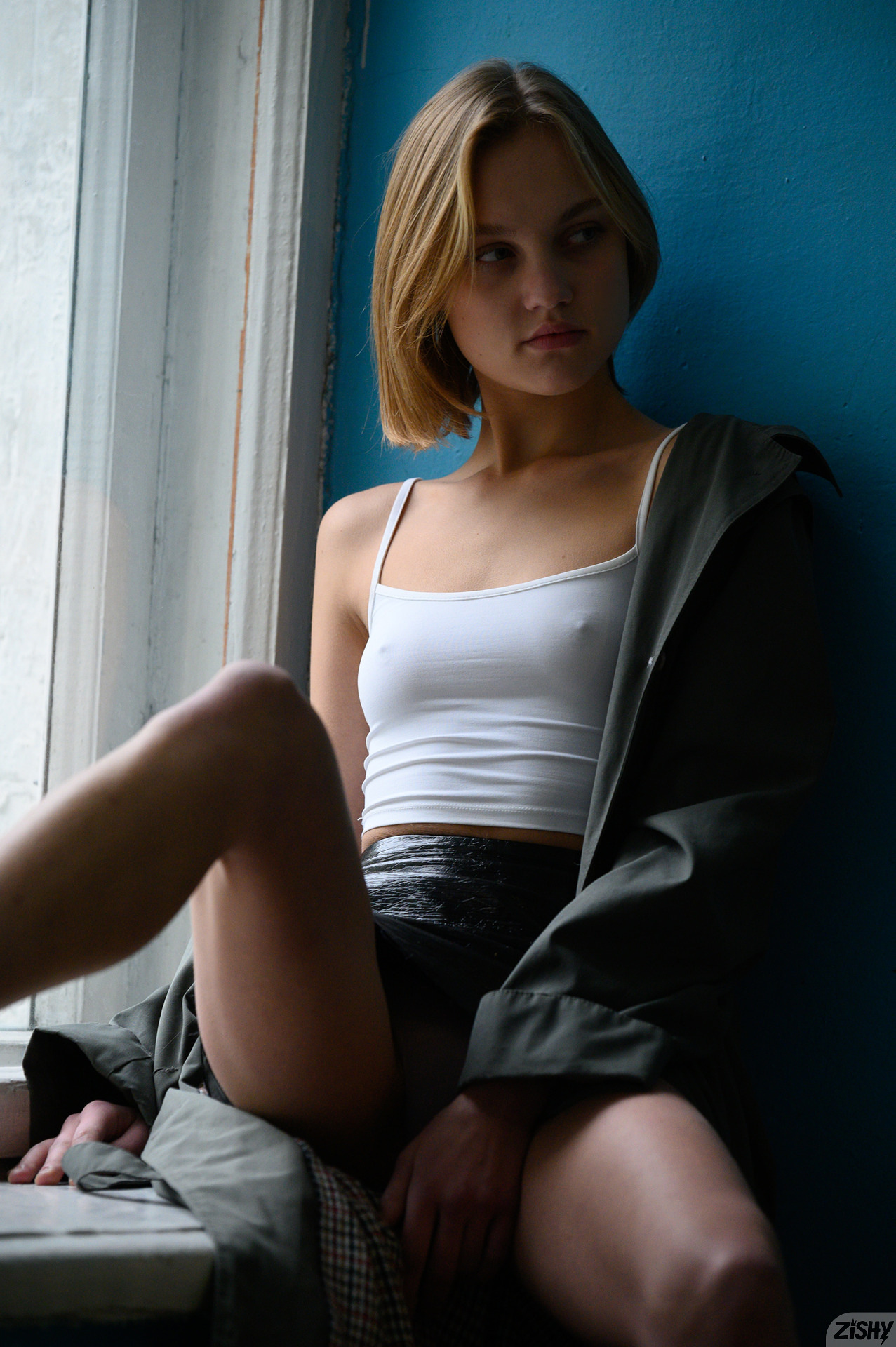 Valya Easton in Zishy set Generation Kiev