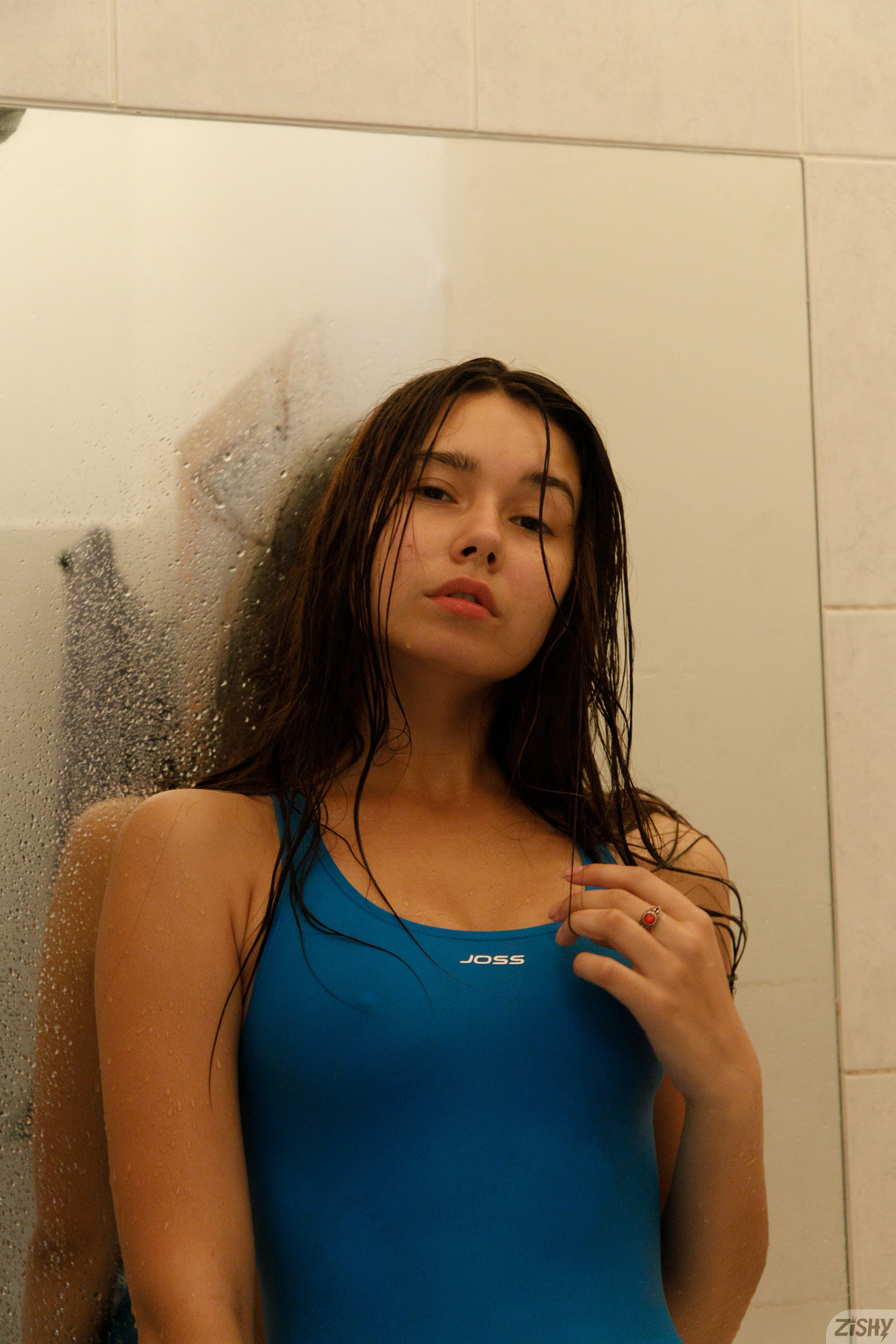 Miki Pedangen in Zishy set Repping Joss