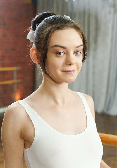 Pure Kitti in Skinny Ballerina from Club Sweethearts
