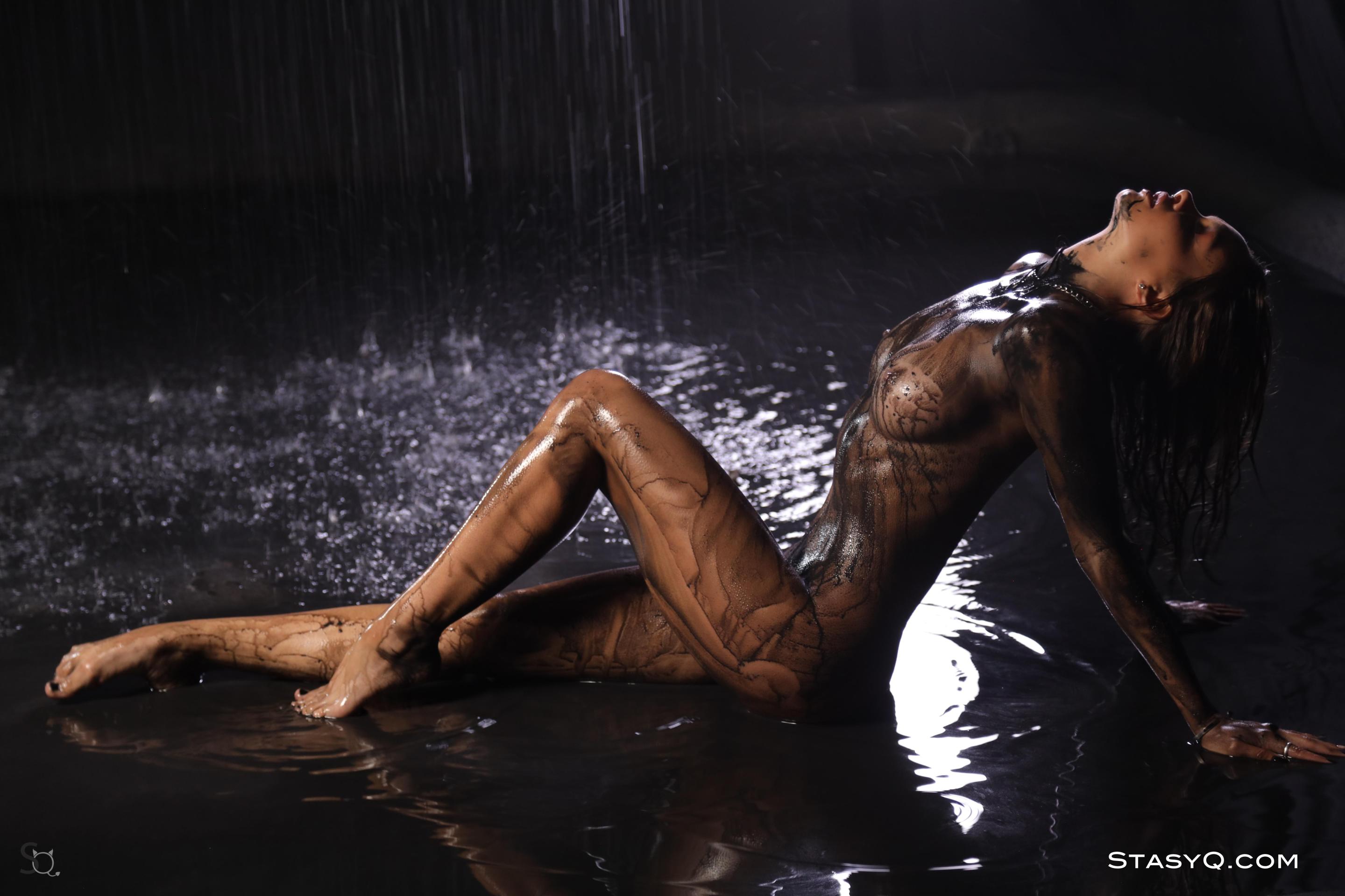 ArinaQ in StasyQ set Sultry Temptation