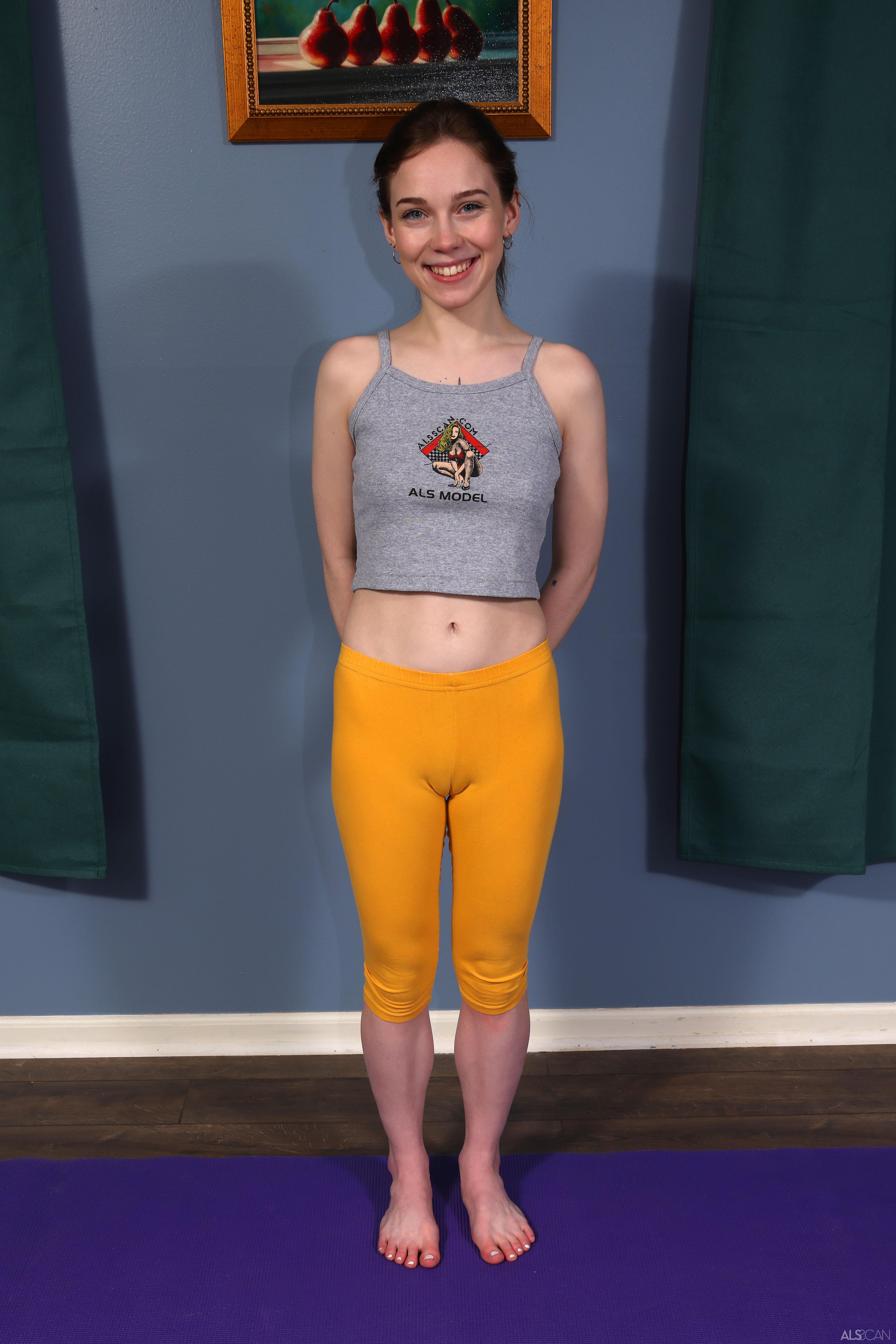 Venus Vixen in Als Scan set Detox