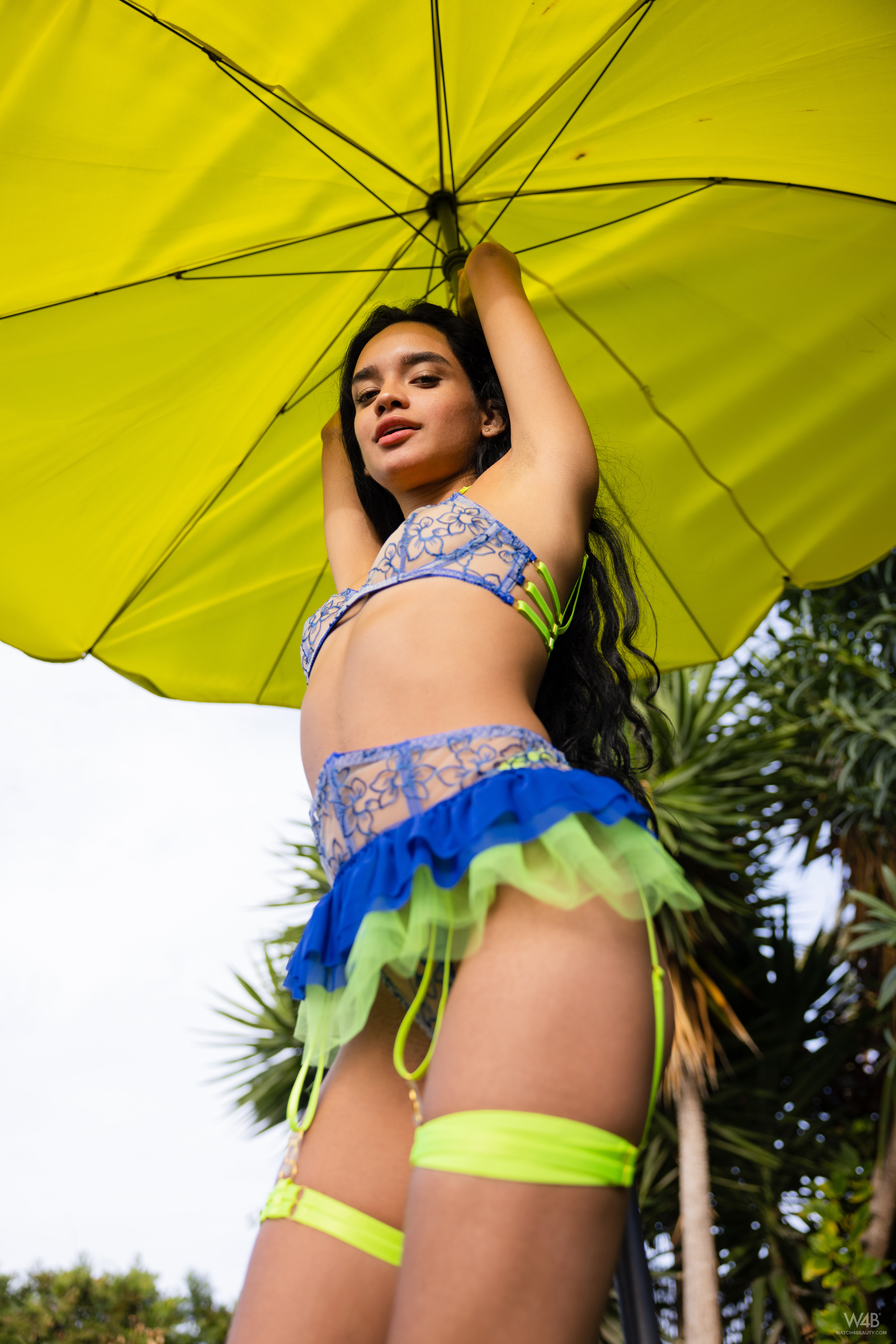 Dulce in Watch 4 Beauty set Sweet Under The Umbrella