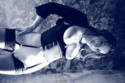 Mirey in Velluto Nero from Boho Nude Art