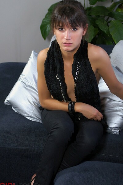 Eva in Innocente from Girlfolio