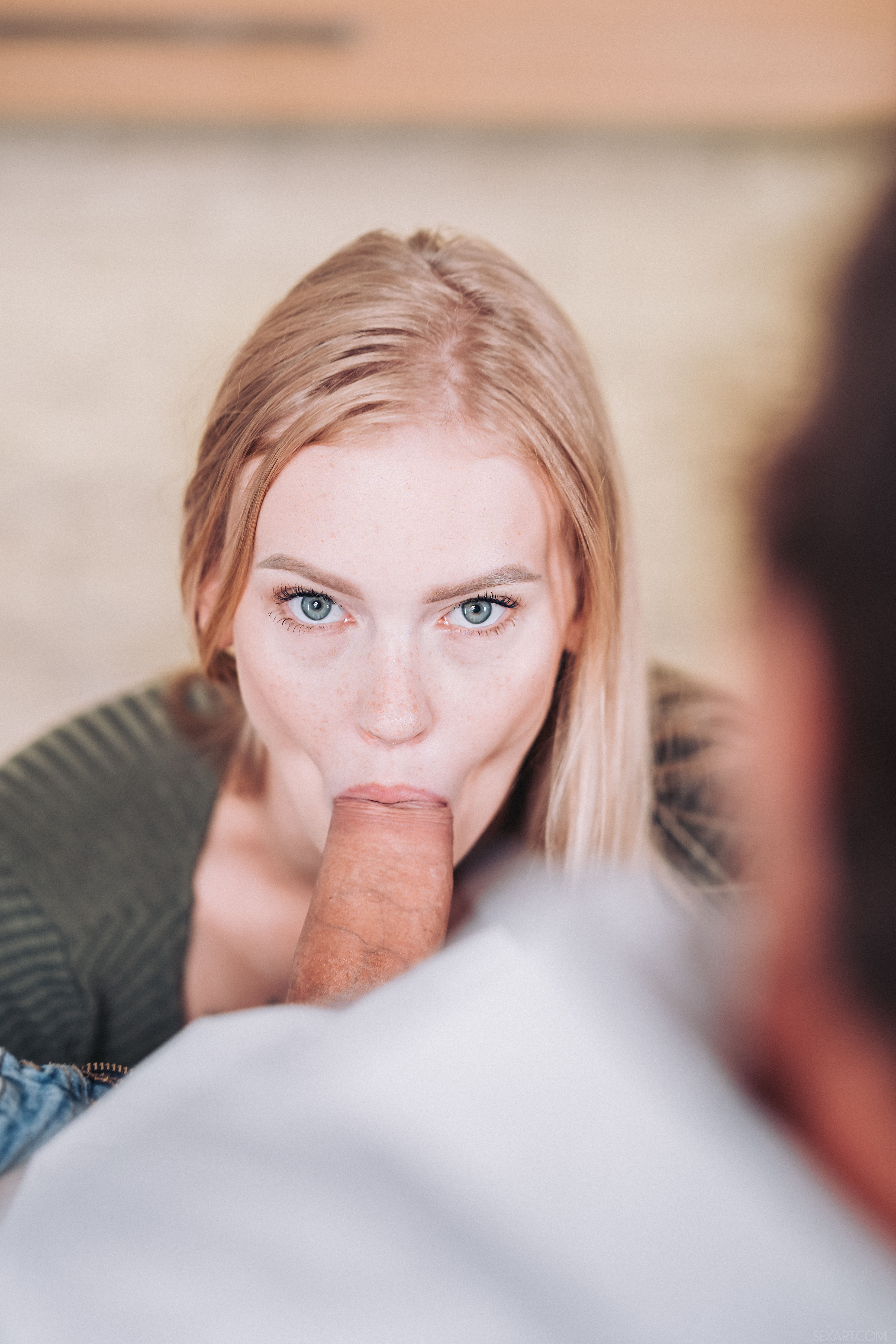 Ariela in Sex Art set Message