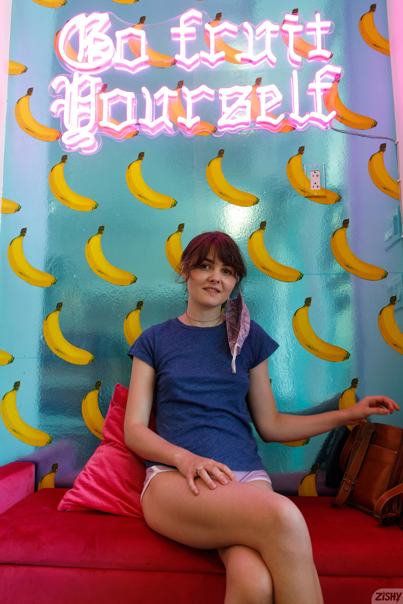 Onna Metcalf in Zishy set Fruit Yourself
