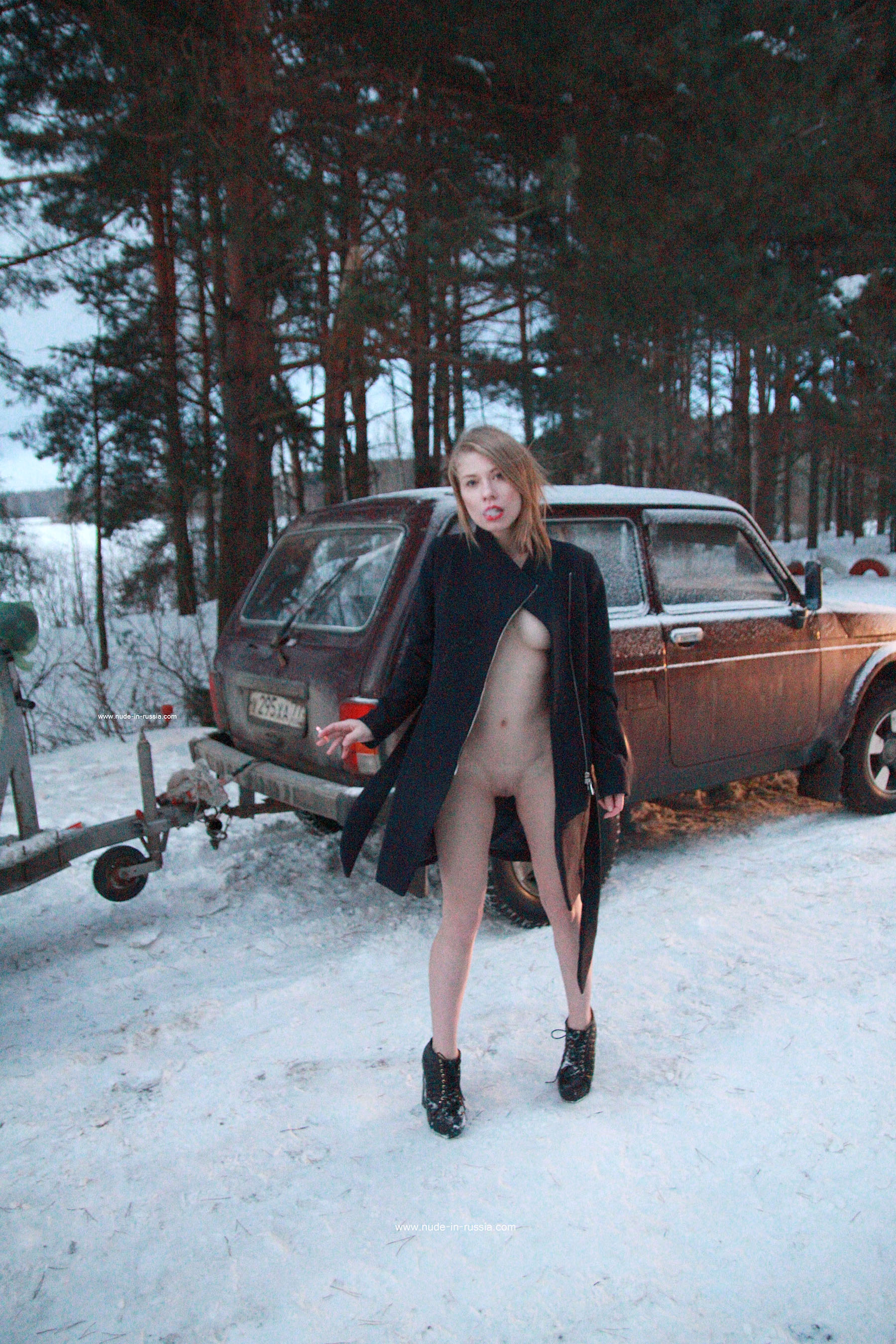 Eva in Nude In Russia set Heat Of The Moment