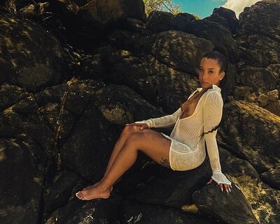 Asami in Inked Babe on the Beach from Sanktor