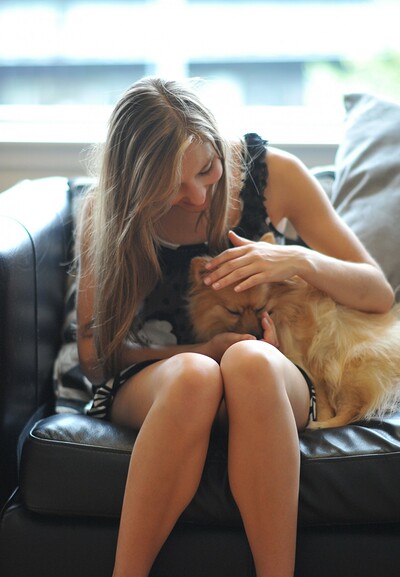 Alisha in Breathtakers set Lucky Dog