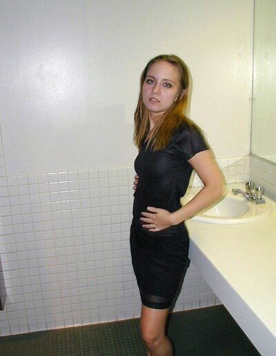 Lilian in Mensbathroom from Nubiles