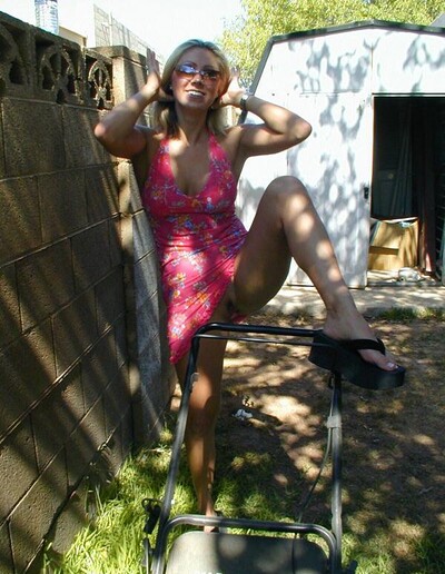 Amanda in Lawn-Mower-Pics from Nubiles