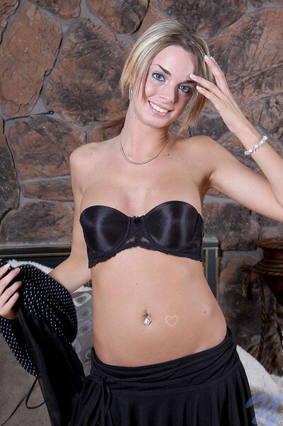 Paris in Sexy allblack from Nubiles