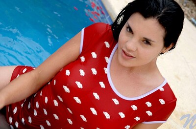 Florencia in Red roses from Nubiles