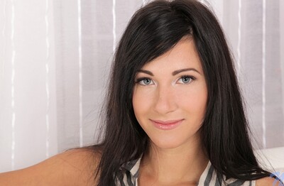 Lauren Lace in Beautiful breast from Nubiles
