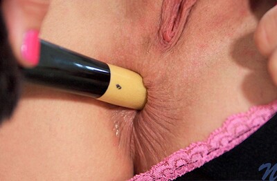 Amybrooke in Bathroombrush from Nubiles