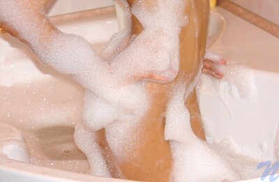 Katrina in 6bathtub Soak from Nubiles