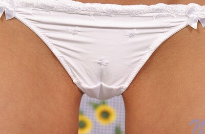 Evalynn in Nubiles set Sunflowertoy